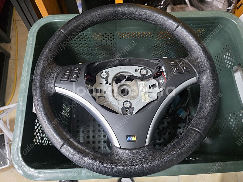 bmw e바디 이바디 e82 120d 핸들--0