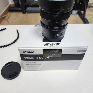 시그마 50mm F2 DG DN (소니 FE마운트) (보증26.09.24 / 풀박스 / 사각후드 / 겐코 화이트미스트 필터 / 직거래 할인)