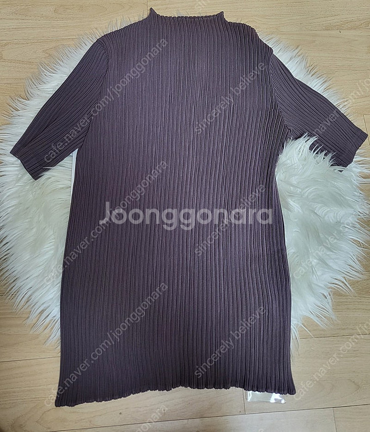 이세이미야케 탑 해칭 플리츠 탑 나슈 브라운 2사이즈--4