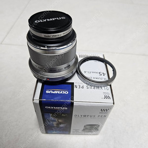 올림푸스 주이코 45mm F1.8 렌즈 판매합니다. (마이크로포서드)