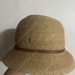 헬렌카민스키 베사6 네추럴
