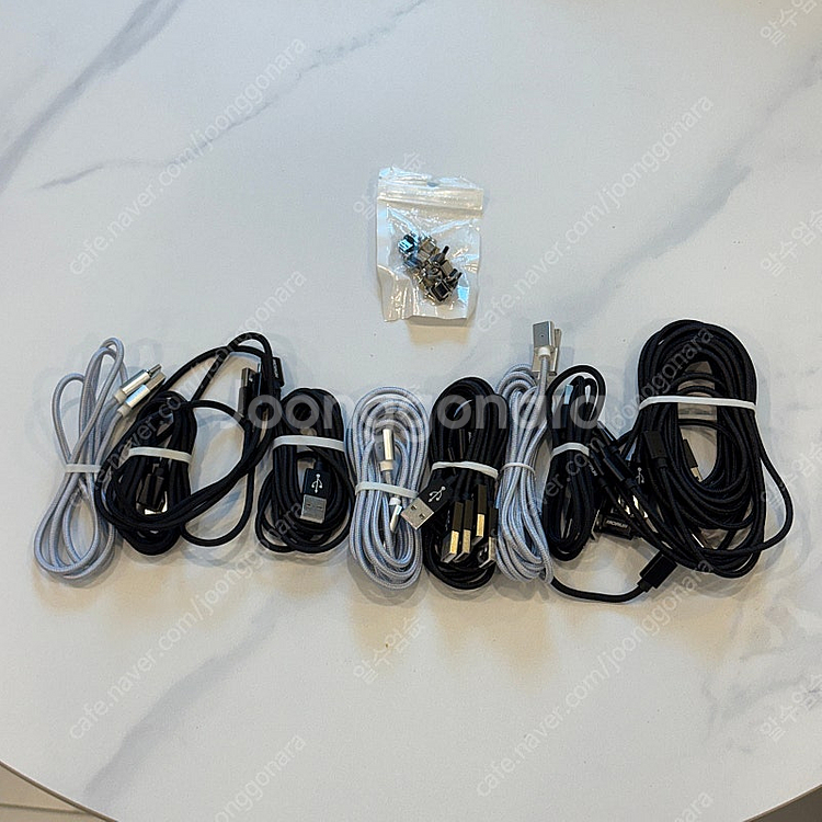 마그네틱 충전 케이블 C타입 , 라이트닝 판매 합니다.--0