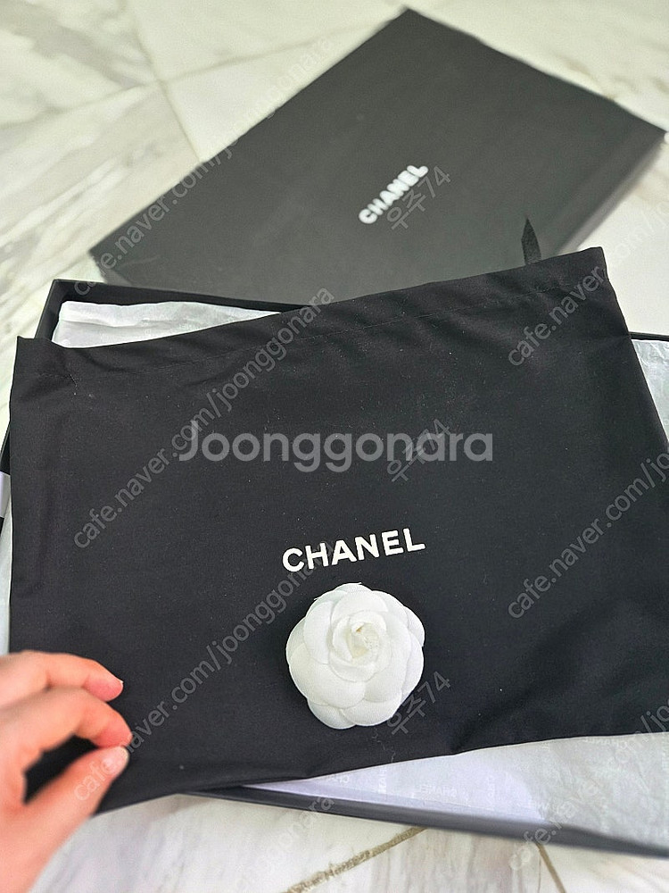샤넬 클래식 케비어 글러치가방--8