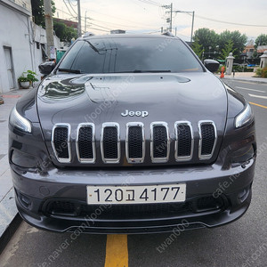지프 체로키 KL2.0디젤. 4륜15년식 158000k 790만원