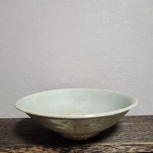 골동품 조선초기 웅천 조선백자 평다완