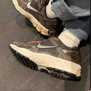나이키 줌메보로5 브라운 새상품