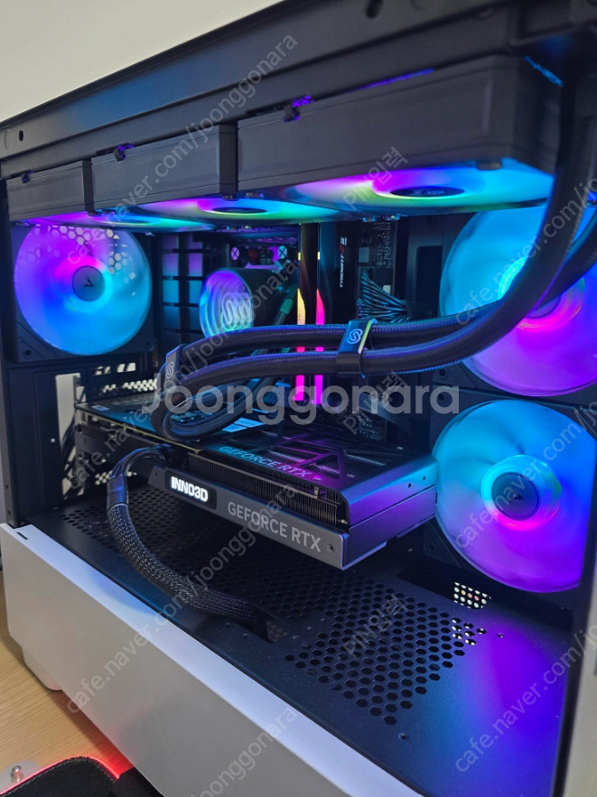 7800X3D 고사양 게이밍 컴퓨터 반본체--1