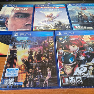 (PS4) 갓오브워/호제던컴플에디션 택포일괄 2.2만원에 팝니다.
