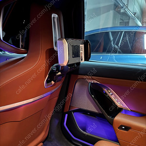 BMW G70 태블릿 거치대, 홀더