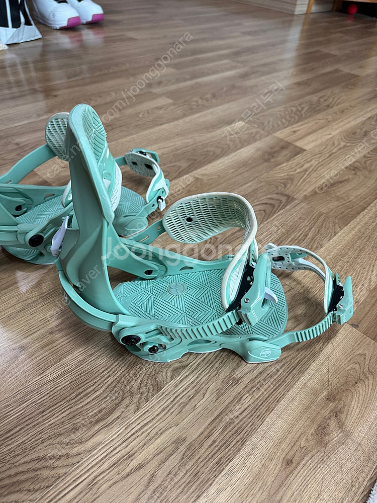 여성용 스노우보드 데크 / 부츠 / 바인딩 팝니다--6