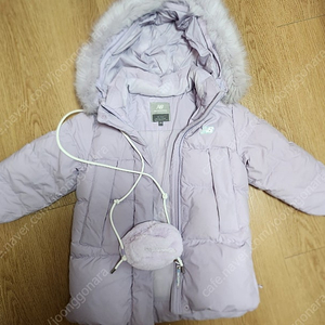뉴발란스키즈 패딩 연보라 120
