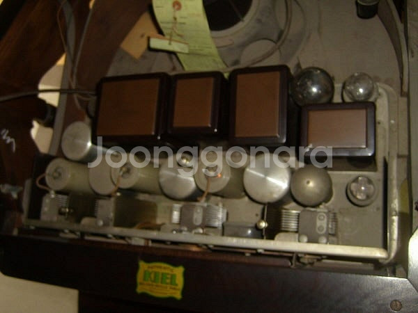 미제 100년정도된 진공관 라디오--4