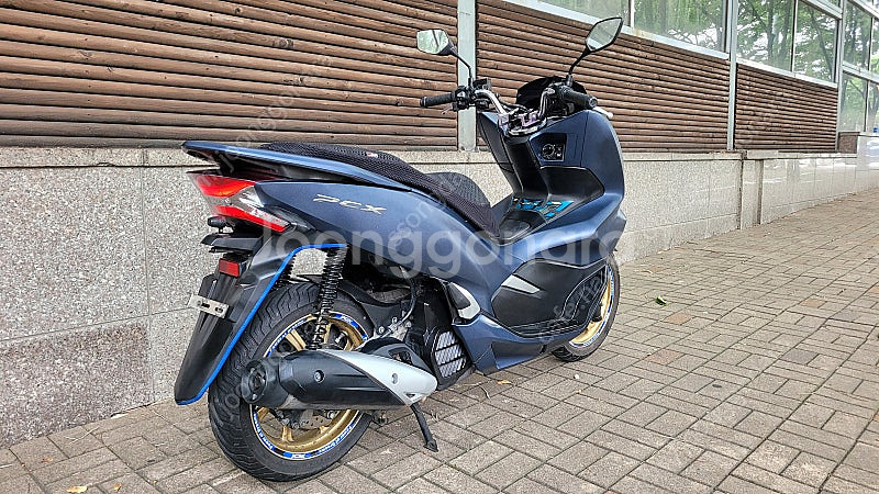 혼다 pcx150abs 2020년식 판매합니다.--6