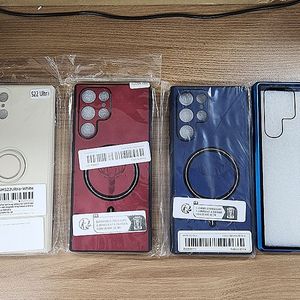 삼성 갤럭시 S22 ULTRA 울트라용 폰 케이스 10개 케이스 개당 1000원 2개 2000원, 맥세이프 카드 케이스 1만원에 팝니다