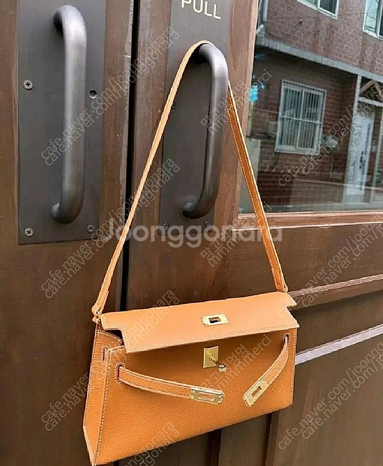 드노리타 금장 숄더 카멜백 소가죽 여성미니숄더백--3