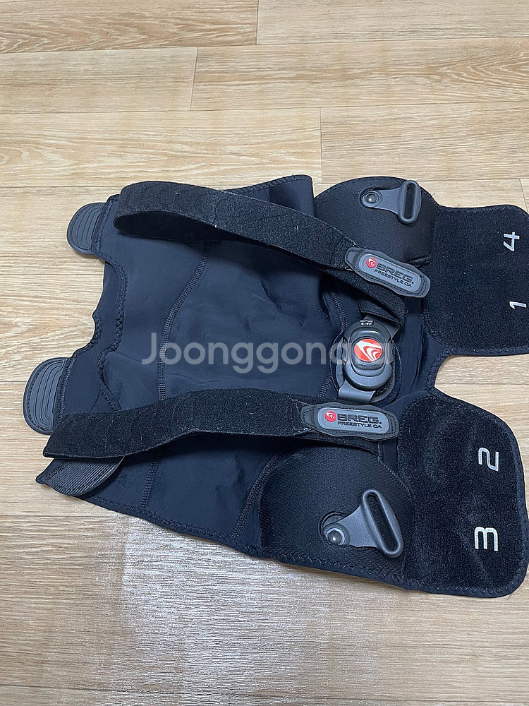 브릭＆블레드소 OA(L) 무릎보호대 반월상연골판 보호대--0
