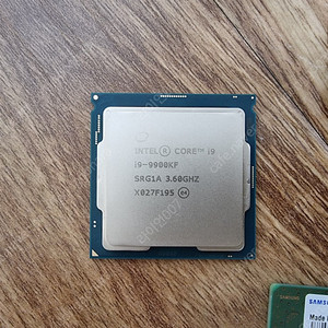 9900KF 시피유 팝니다. 삼성 램 등등 DDR4 8GB 2400 / 3200 8GB 32GB
