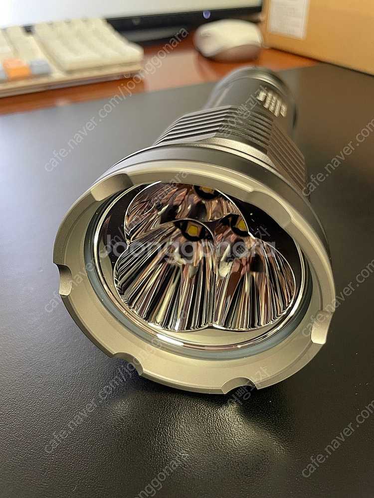 젯빔 JETBEAM DDR30 후레쉬 판매합니다.--5
