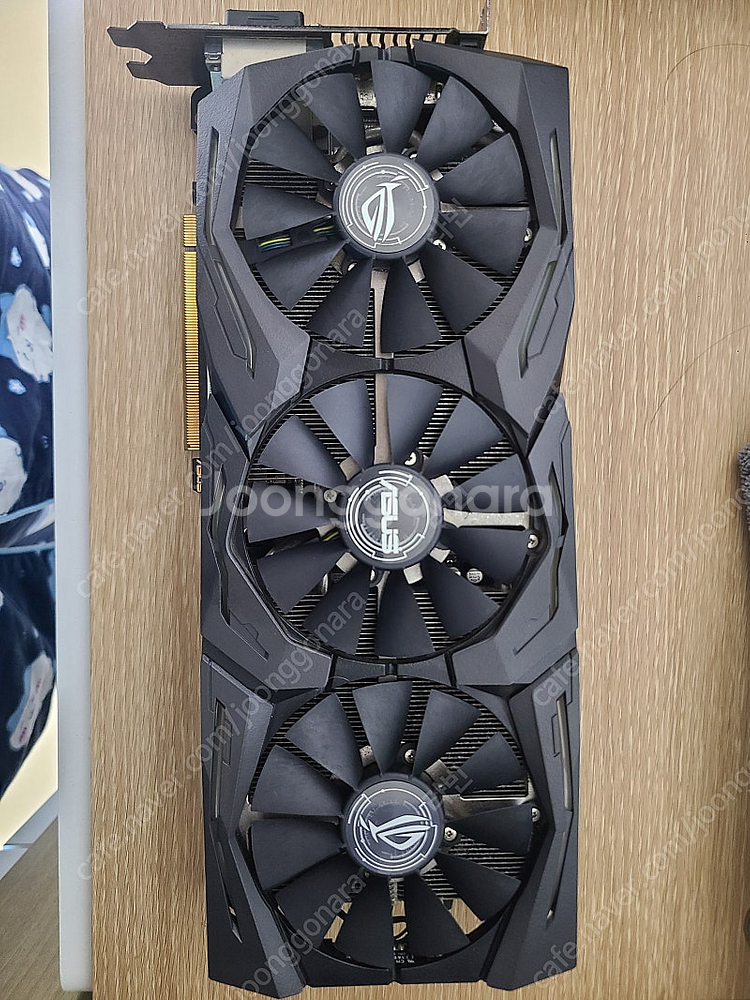 rog strix 1080ti--0