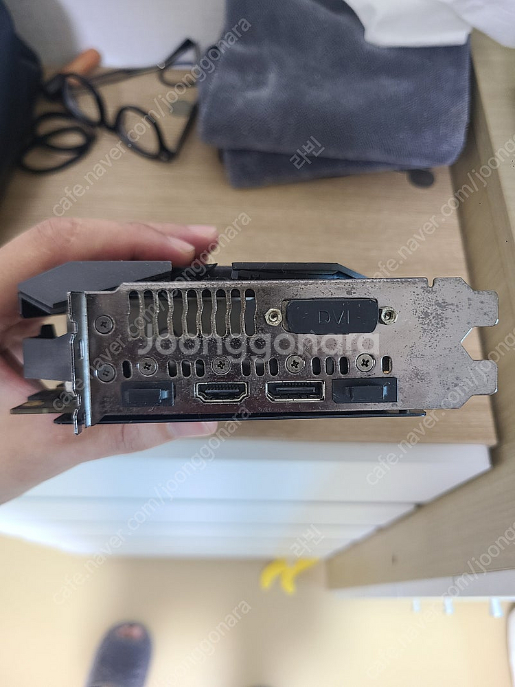 rog strix 1080ti--3