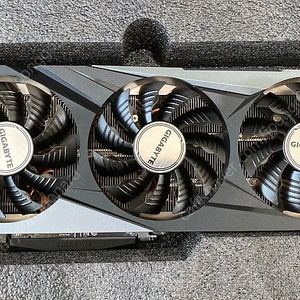 GIGABYTE RX 6800XT GAMING OC 16G