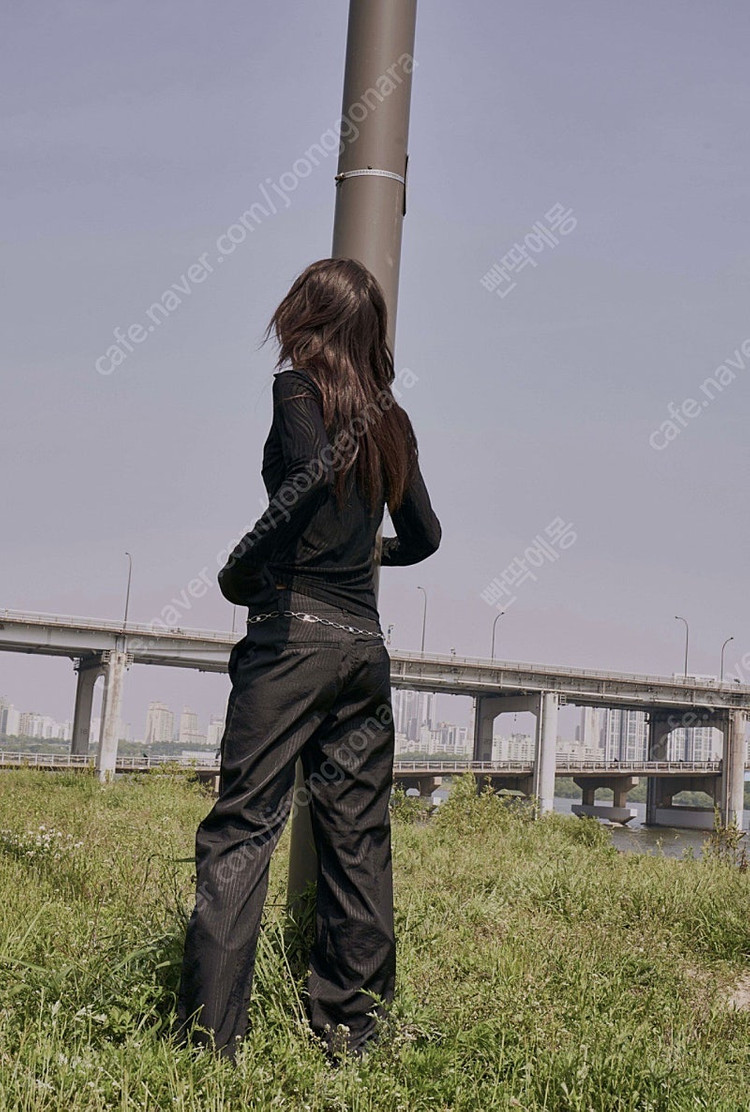 (새상품) 애즈온 리닝 새틴 트라우저 팬츠 스트라이프 슬랙스 블랙 이미지