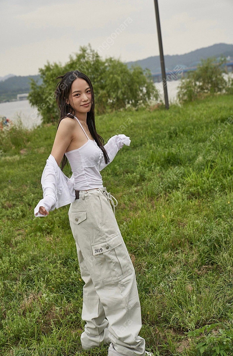 (새상품) 애즈온 사샤 슬리브리스 블랙 홀터넥 나시 이미지