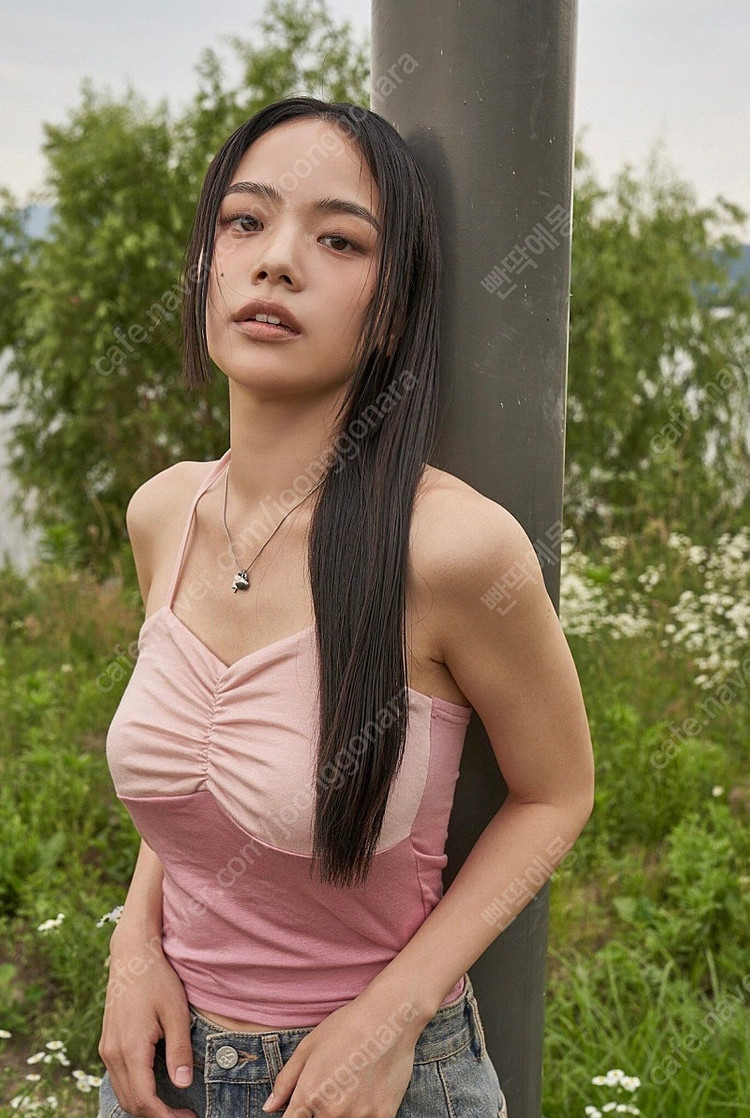 (새상품) 애즈온 사샤 투톤 슬리브리스 핑크 홀터넥 나시 이미지