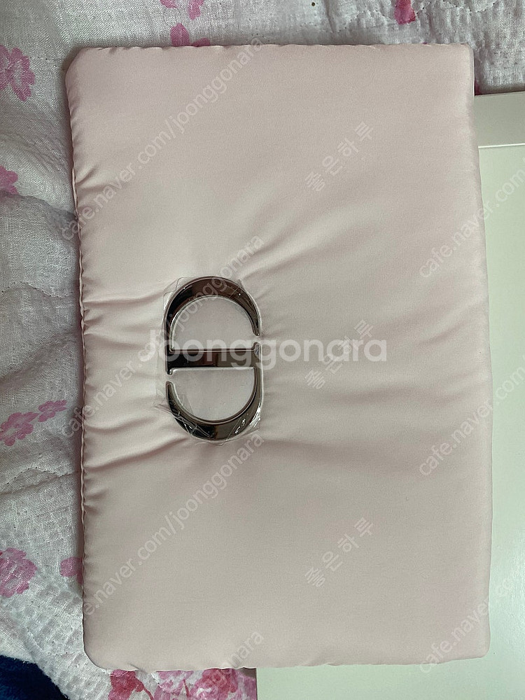 디올 핑크 파우치--0