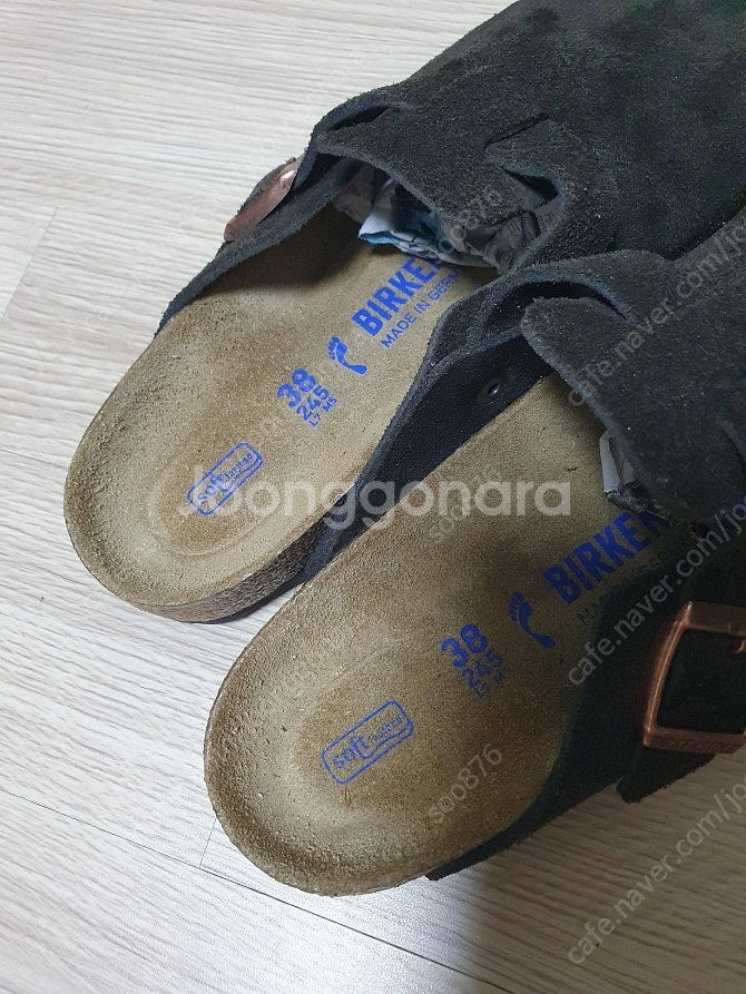 버켄스탁 보스턴 스웨이드 모카 사이즈 245 판매해요--7