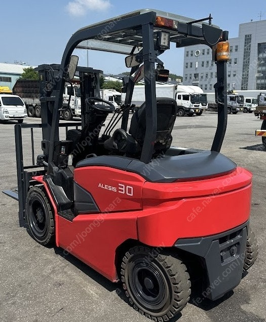 니찌유 전동지게차 3.0톤 자동발 장착 2021년 11월식 FB30-80[신차수준]전기식--1