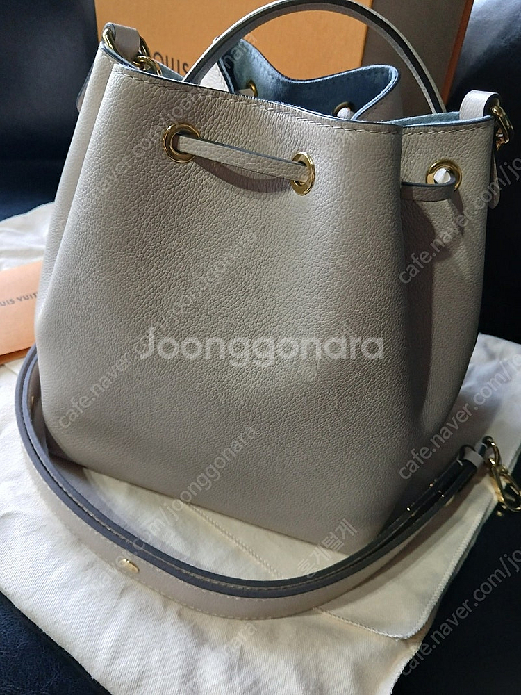 루이비통 락미버킷백 M57688 - 22년--2