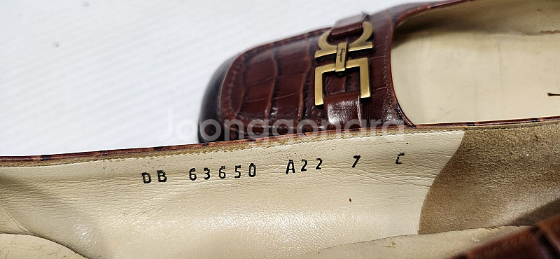 페라가모 여성구두 7C 사이즈 240--8