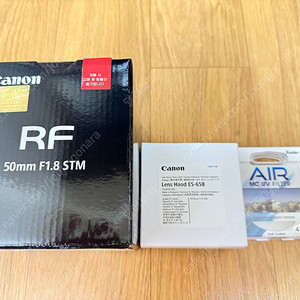 캐논 RF 50mm F1.8 STM 렌즈 새제품급 팝니다.(캐논 정품후드 포함)