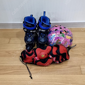 랜드웨이 어린이 인라인S 세트 팝니다.(헬멧,보호대)(택포50,000원)