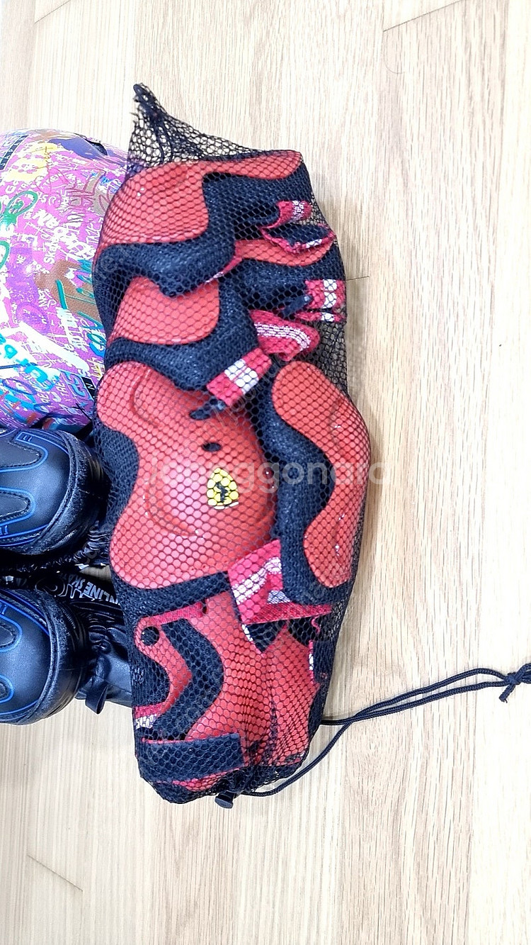 랜드웨이 어린이 인라인S 세트 팝니다.(헬멧,보호대)(택포50,000원)--3