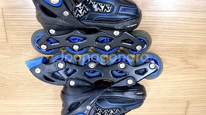 랜드웨이 어린이 인라인S 세트 팝니다.(헬멧,보호대)(택포50,000원)--9