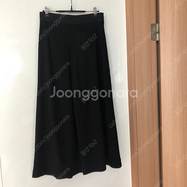한섬 타임 블랙 스커트 처럼보이는 와이드 니트 팬츠 바...--3