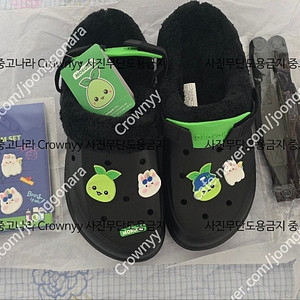 새상품 로스트아크 슈마커 크록스(클로그) 블랙275+모코코지비츠 로아 굿즈 선물용