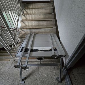 동일 접이식 나이스 발판 좌대 팝니다