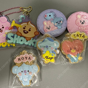 일본 BT21 가챠 키링, 뱃지 세트