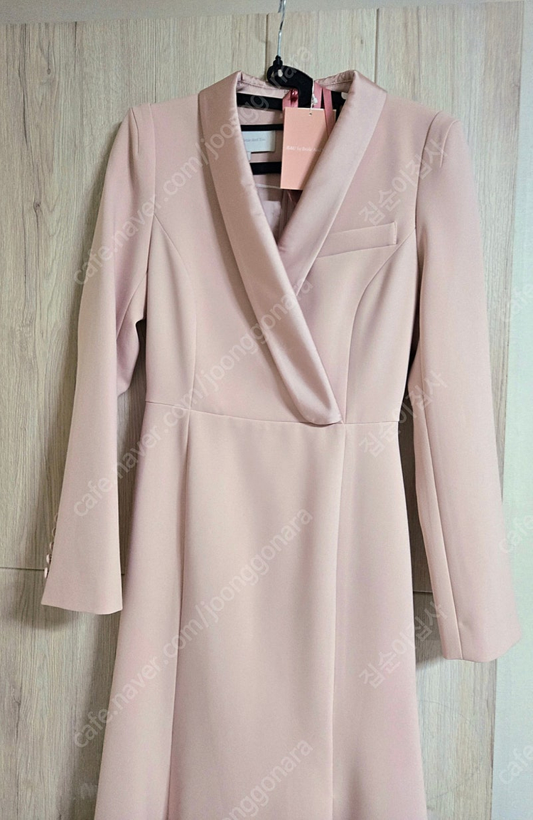 브라이드앤유 엠버 드레스 AMBER Semi mermaid tuxedo dress 0 택달린 새상품 이미지