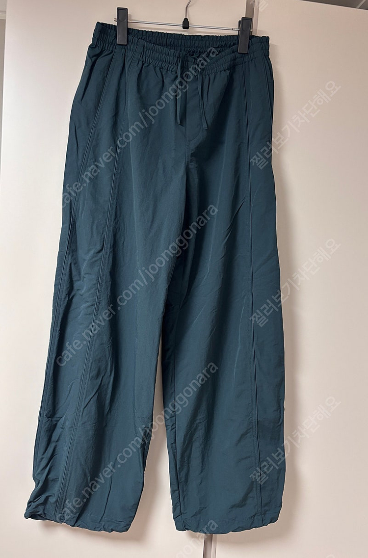 유니클로 여성용 기어팬츠 다크그린 L 이미지