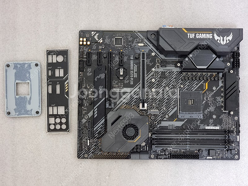 ASUS TUF Gaming X570-PLUS 팝니다.--2