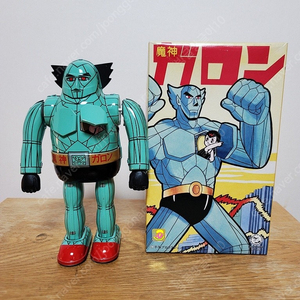 오사카 틴토이 마신 가론 , 오사카틴토이 철인 28호 블루메탈릭 , 시카루나공방 철인28호 실사판 전기형 소프비 , 노스텔직 히어로즈 바카스 소프비 (가격조정)