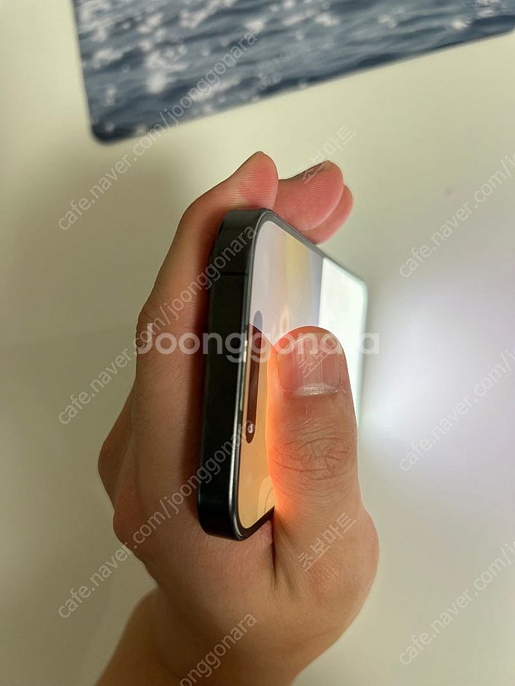 아이폰 15프로 512기가 액정파손 판매합니다--7