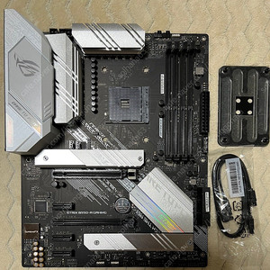 ASUS ROG STRIX B550-A GAMING 메인보드