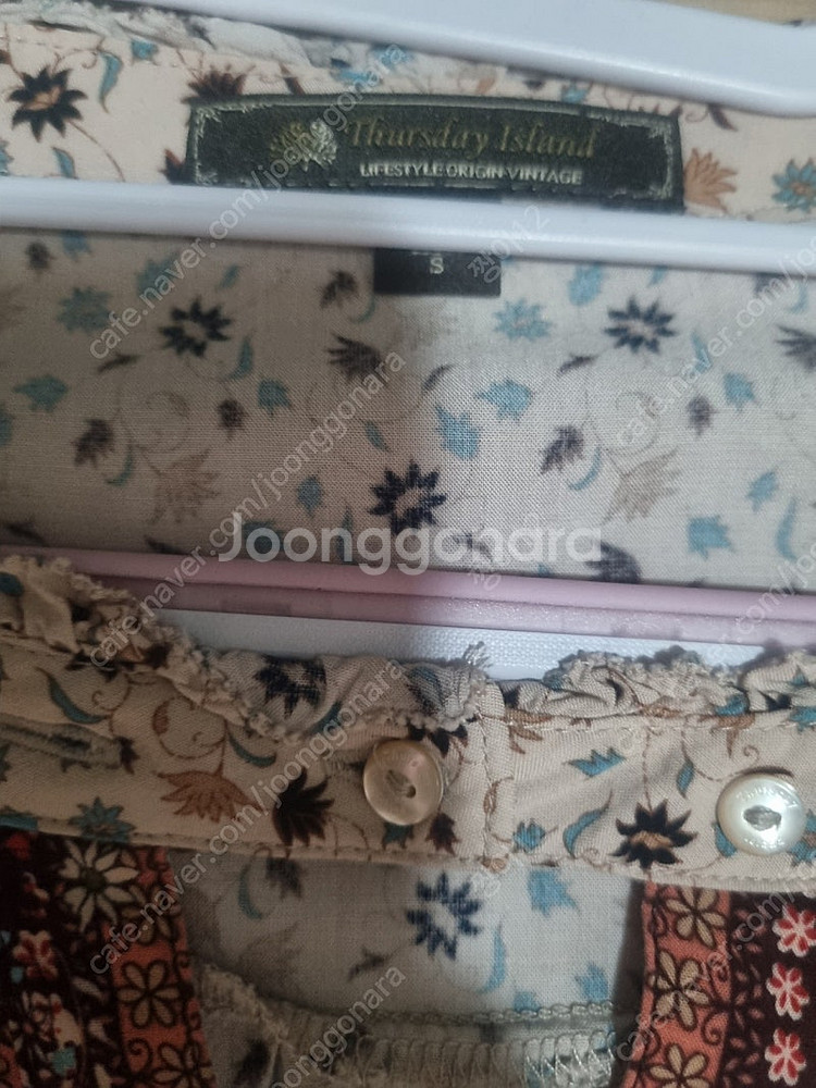 써스데이아일랜드 블라우스 스몰--1