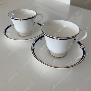 영국 도자기 웨지우드Wedgwood 본차이나 커피잔세트와 디너 접시 총6피스