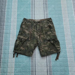 아베크롬비 Abercrombie. 밀리터리 빈티지 카모플라쥬 카고반바지. 32사이즈 / 리Lee 유니온메이드 샌포라이즈드 원포켓 그레이 반팔티 100사이즈.